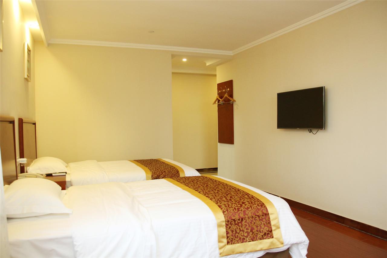 Greentree Inn Shandong Linxi Pingyi Mengyang Road Express Hotel Dış mekan fotoğraf